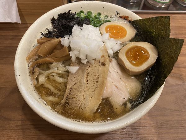 「かいじの煮干しラーメン」@らーめんかいじ 愛宕橋店の写真
