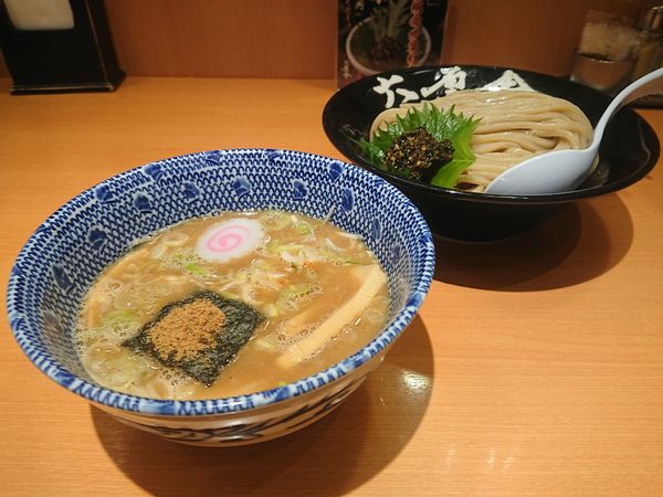 「生七味つけめん」@六厘舎の写真