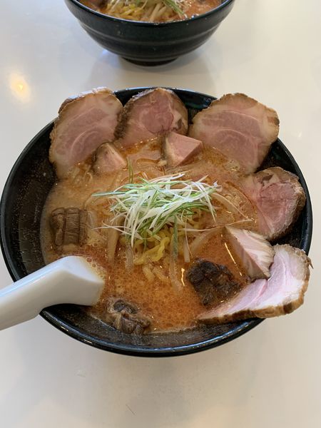 「辛みそチャーシュー 1000円」@らーめん 岳の写真