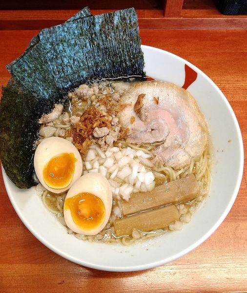 「(限定)煮干し背脂 笑びす参上 880円+味玉･海苔 各100円」@らーめん・油そば 笑びすの写真