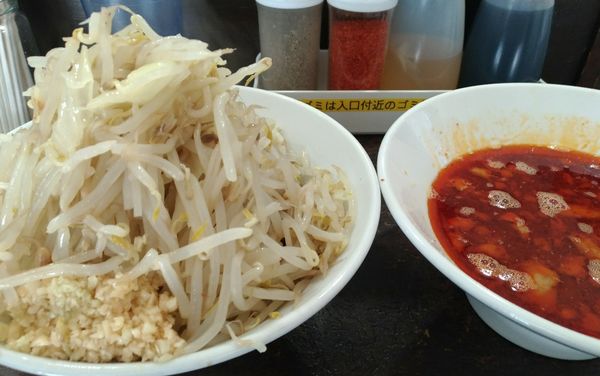 「赤いつけ麺」@ぶたけん。の写真