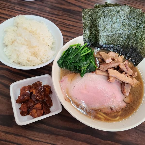 「限定　醤油豚骨ラーメン」@味噌麺処 花道庵の写真