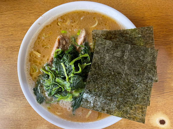 「ラーメン 中」@ラーメン虎ノ穴の写真