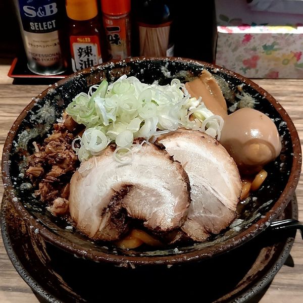 「爆盛油脂麺 (麺量300g)」@らーめん 平太周 味庵 西大島店の写真