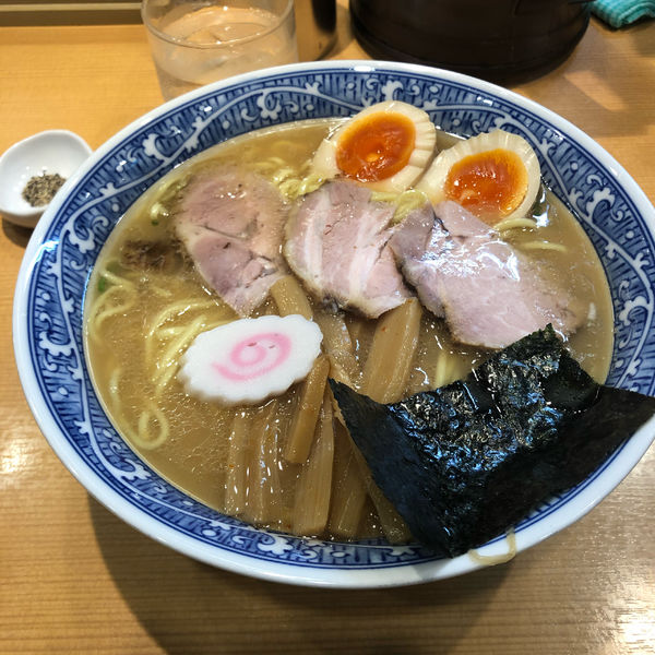 「特製中華そば　大盛り」@中華そば 青葉 川崎アゼリア店の写真