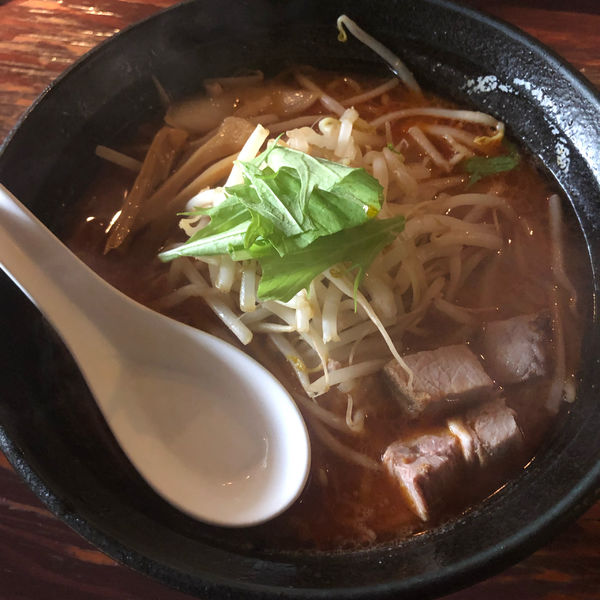 「海老茶色のみそ旨辛」@らーめん一会の写真