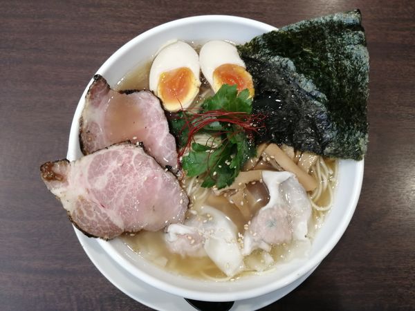 「カニしょっつるそばワンタン添え」@二代目 白神 各務原店の写真