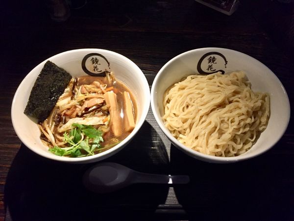 「野菜盛りつけ麺(醤油)＋大【1750円】」@らーめん愉悦処 鏡花の写真