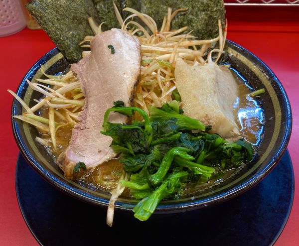 「辛味噌ネギラーメン＋炙りバラ焼豚」@柏 王道家の写真