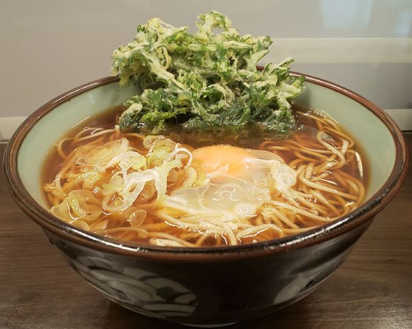 「春菊天そば+生玉子」@船堀そば 文殊の写真