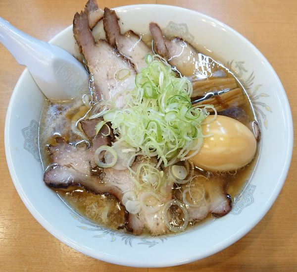 「チャーシューメン＋味玉」@らーめん 香文の写真