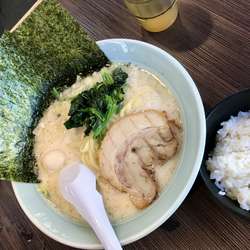 ラーメン（塩、硬め）￥700＋大盛り￥0＋ライス￥0