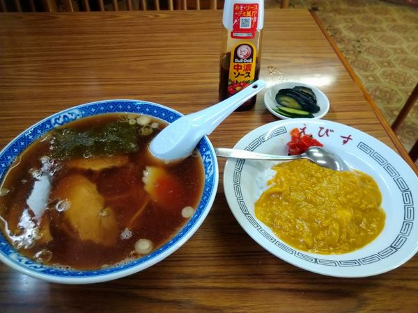 「ラーメン半カレー(650円)」@えびす食堂の写真