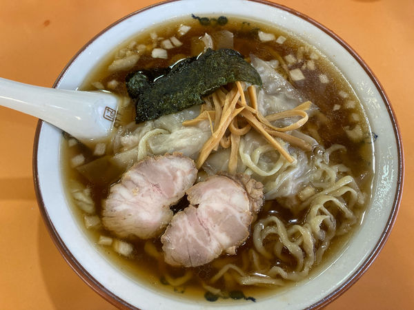 「ワンタンメン¥600+ビール(大)¥550」@精養軒の写真