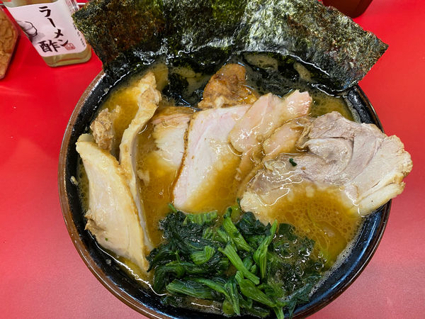 「チャーシューメン 5枚 1,000円　中盛 150円」@IEKEI_TOKYO 王道家直系の写真