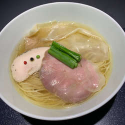 地鶏塩拉麺（2杯目に火曜夜限定の画流担々冷彩）