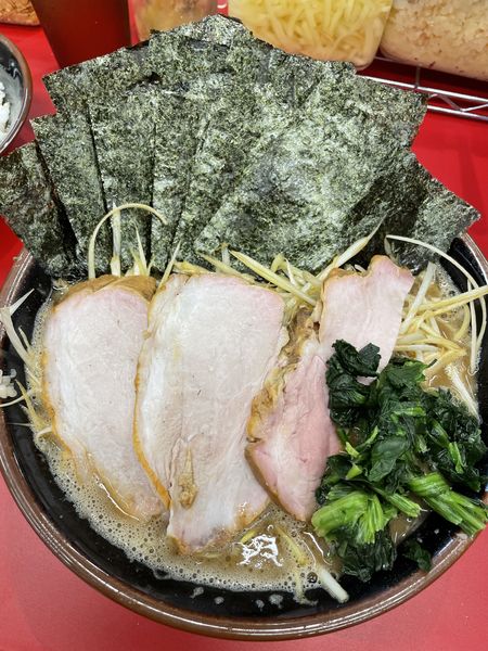 「ネギチャーシューメン(白)+中盛+のり+ごはん」@IEKEI_TOKYO 王道家直系の写真