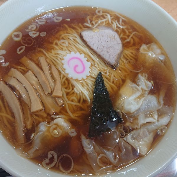 「ワンタン麺1000円」@一ノ割大勝軒の写真