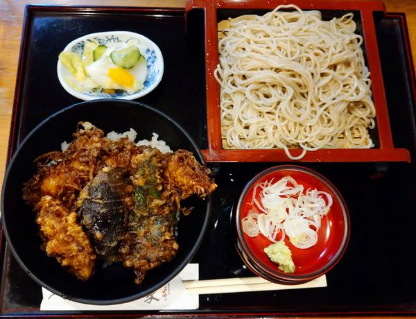 「松定食（950円）＋大盛り（100円）」@入新井 愛知家の写真