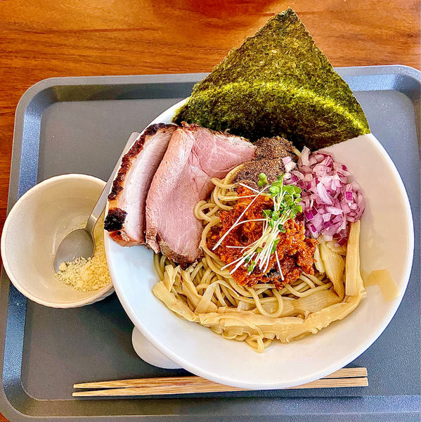 「セミドライトマトとオイルサーディンのまぜそば」@NEW LATITUDE CHINESE Shangri-La 〜香格里拉〜の写真