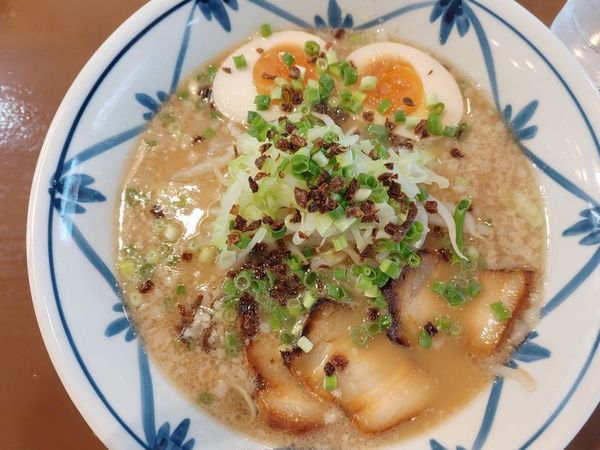 「ザボンラーメン＋味玉」@ラーメン専門店 ザボン 神保町店の写真