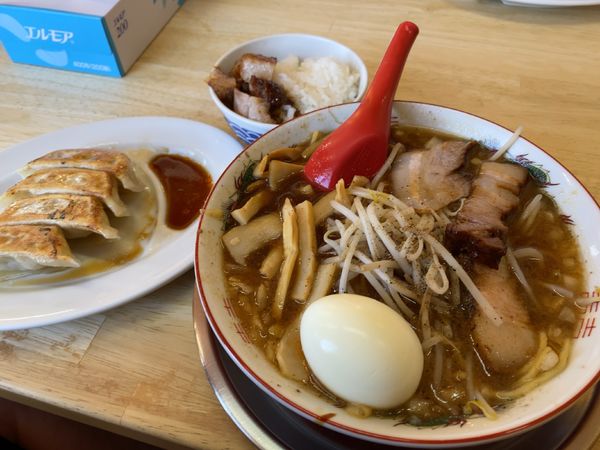 「しょうゆ＋餃子＋半ライス」@大ちゃんらーめんの写真