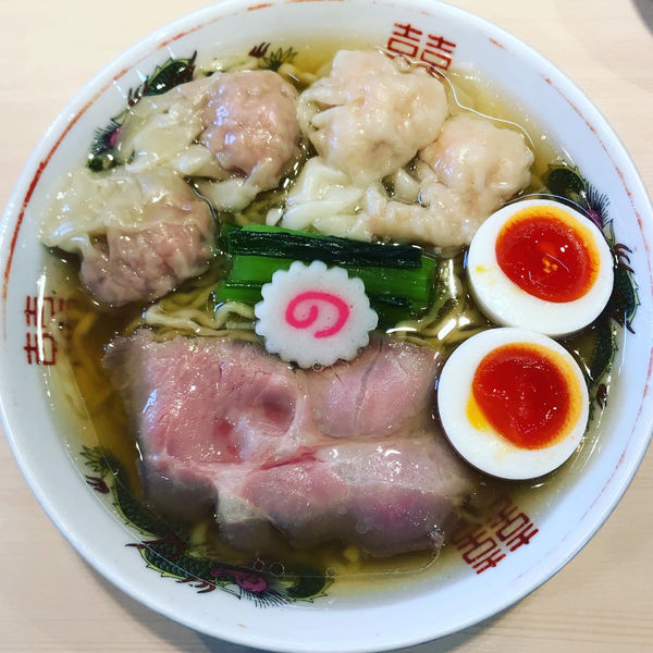 「全部入りワンタン麺白だし」@キング製麺の写真