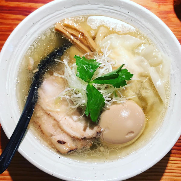 「特製塩らーめん」@純手打ち 麺と未来の写真