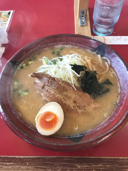 「豚トロ味噌らーめん」@満天家 小山店の写真