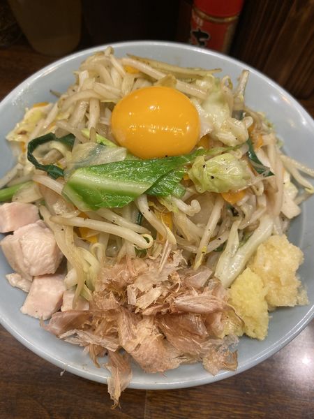 「男前汁なしまぜそば850 野菜ニンニクショウガ」@自家製麺 酉 secondの写真
