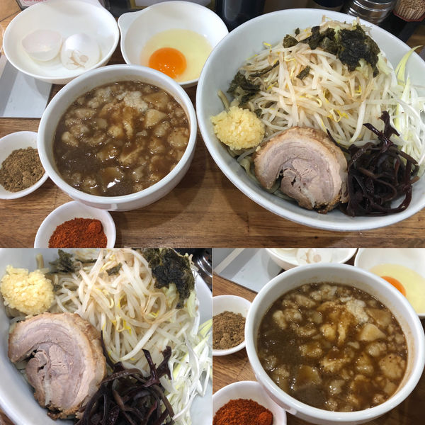 「つけめん(並)ニンニクアブラ・チョイ辛別皿・生玉子」@デカ盛り戦隊 豚レンジャーの写真