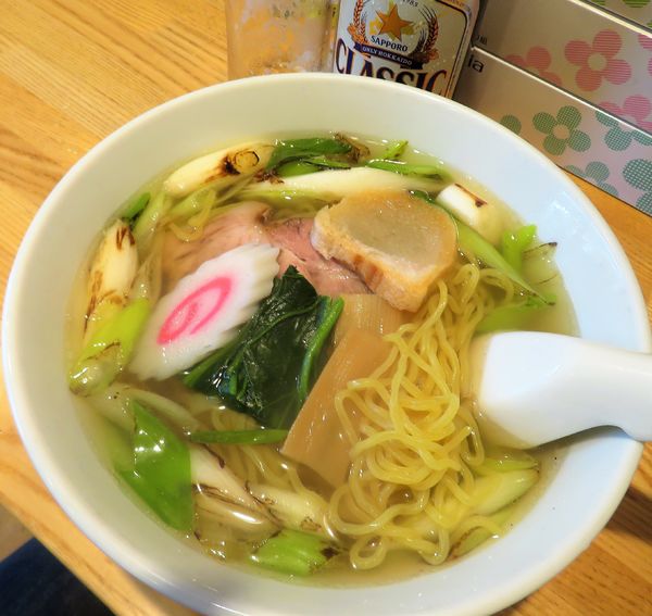 「塩+焼ネギ(850円)+サッポロクラシック」@津々井軒の写真