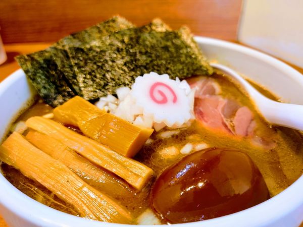 「特製煮干中華そば」@煮干中華そば 鈴蘭 新宿店の写真