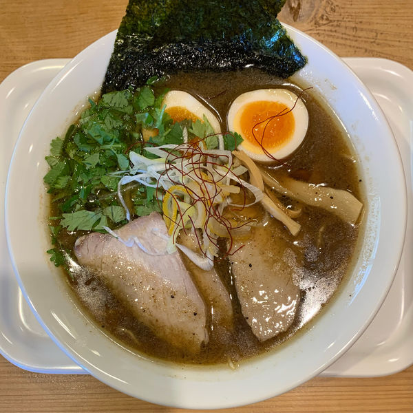 「特製スパイス煮干しラーメン」@スパイスラーメン やるきの写真