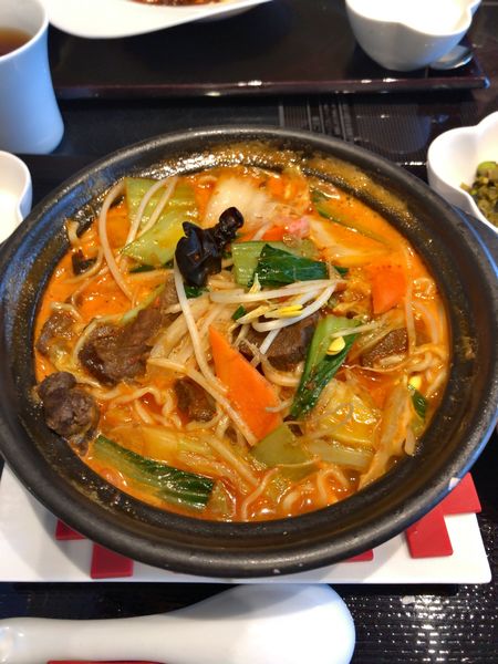 「牛バラ麻辣煮込み麺　1250円」@御膳房 Gardenの写真