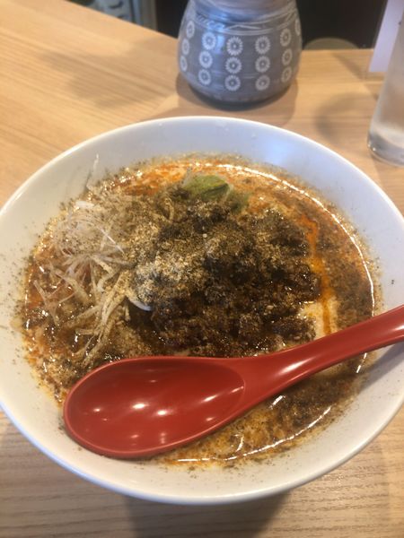 「山椒白胡麻坦々麺　900円」@焼鳥ヤタガラスの写真