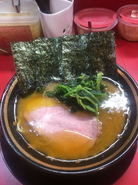「ラーメン　700円」@家系ラーメン とらきち家の写真