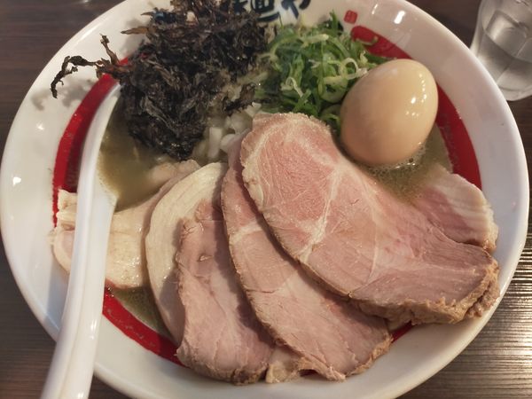 「特製追い煮干しそば」@麺や でこの写真