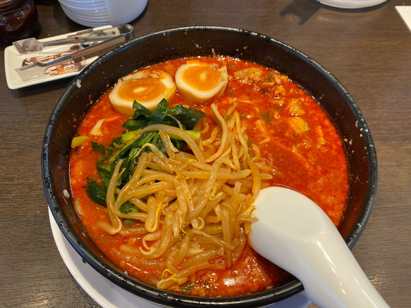 「旨辛麺（３辛）880円」@来来亭 戸塚原宿店の写真
