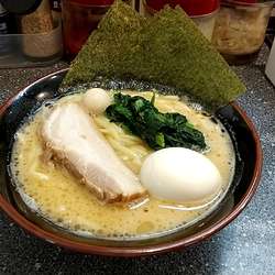 特製味玉ラーメン（８３０円）