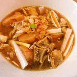 「モツ南蛮ラーメン」(920円)