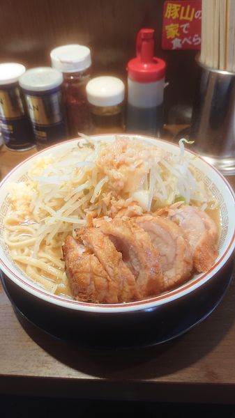 「大豚  ニンニク  アブラ  カラメ」@豚山 大森店の写真