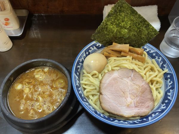 「つけ麺＋くん製味玉子」@兎に角 松戸店の写真