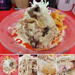 ホロホロ蒸し鶏冷やしそば(夏季限定)  950円