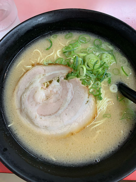 「とんこつラーメン　480円」@ラーメンKAZUの写真