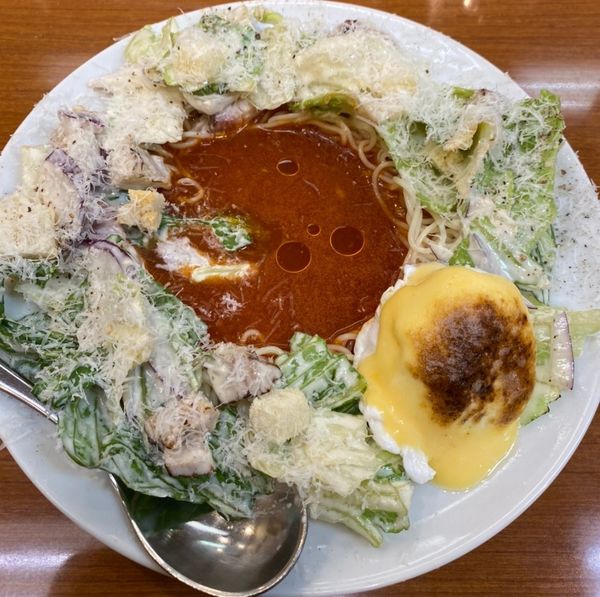 「【限定】濃厚シーザーサラダのカルボトマト冷麺　９５０円」@太陽のトマト麺 十日市場支店の写真