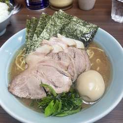 特製ラーメン中トッピングチャーシュー