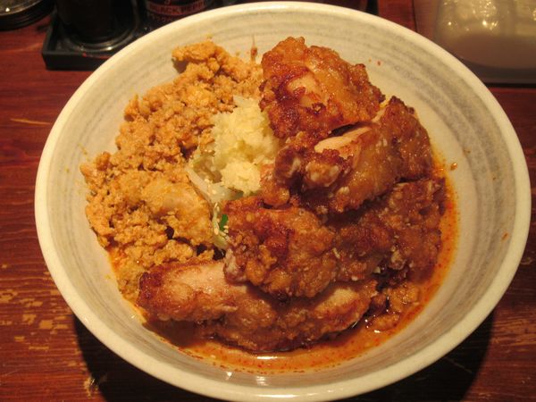 「旨辛味噌ラーメンDX（1,100円）」@旨辛ラーメン表裏 高田馬場店の写真