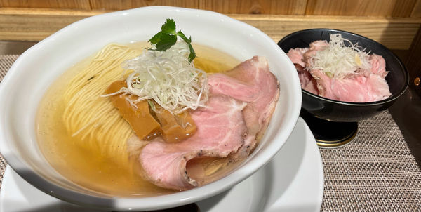 「塩そば(中) +肉増し」@成城青果の写真