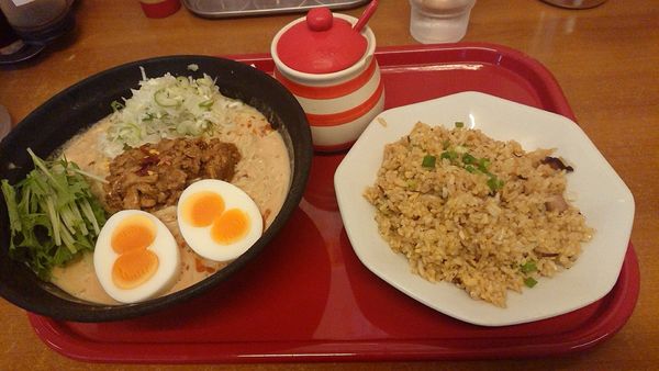 「半チャーハンセット(冷やし担々麺に変更)1150円税込」@らーめん我礫の写真